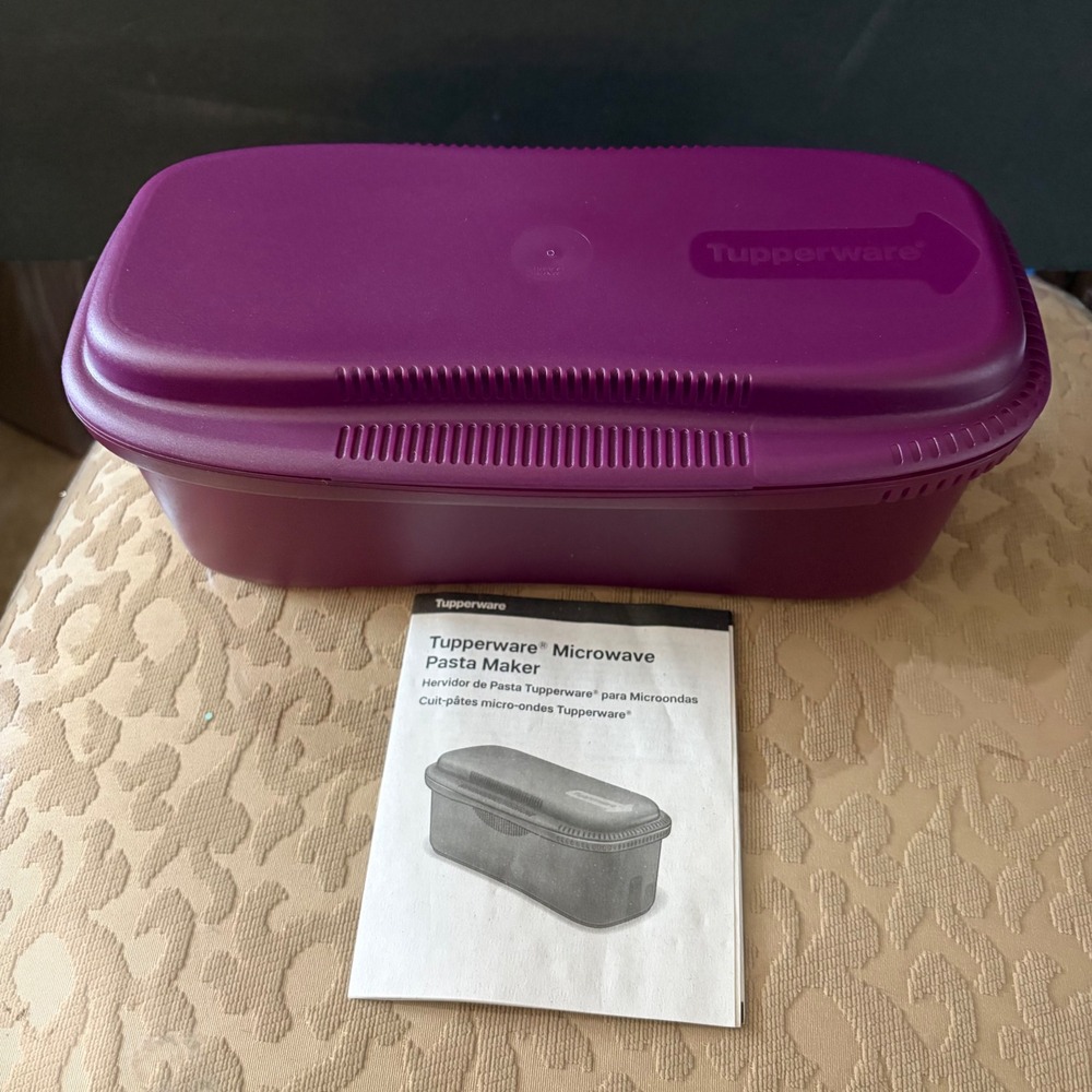 Tupperware Microwave Pasta Maker Purple Cooker Strainer 6775A-3 with Manual